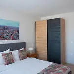 Miami A Lovely Center 2 Bedrooms With Private Parking * София